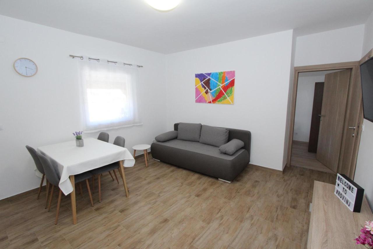 Apartments Eni Ровин Екстериор снимка