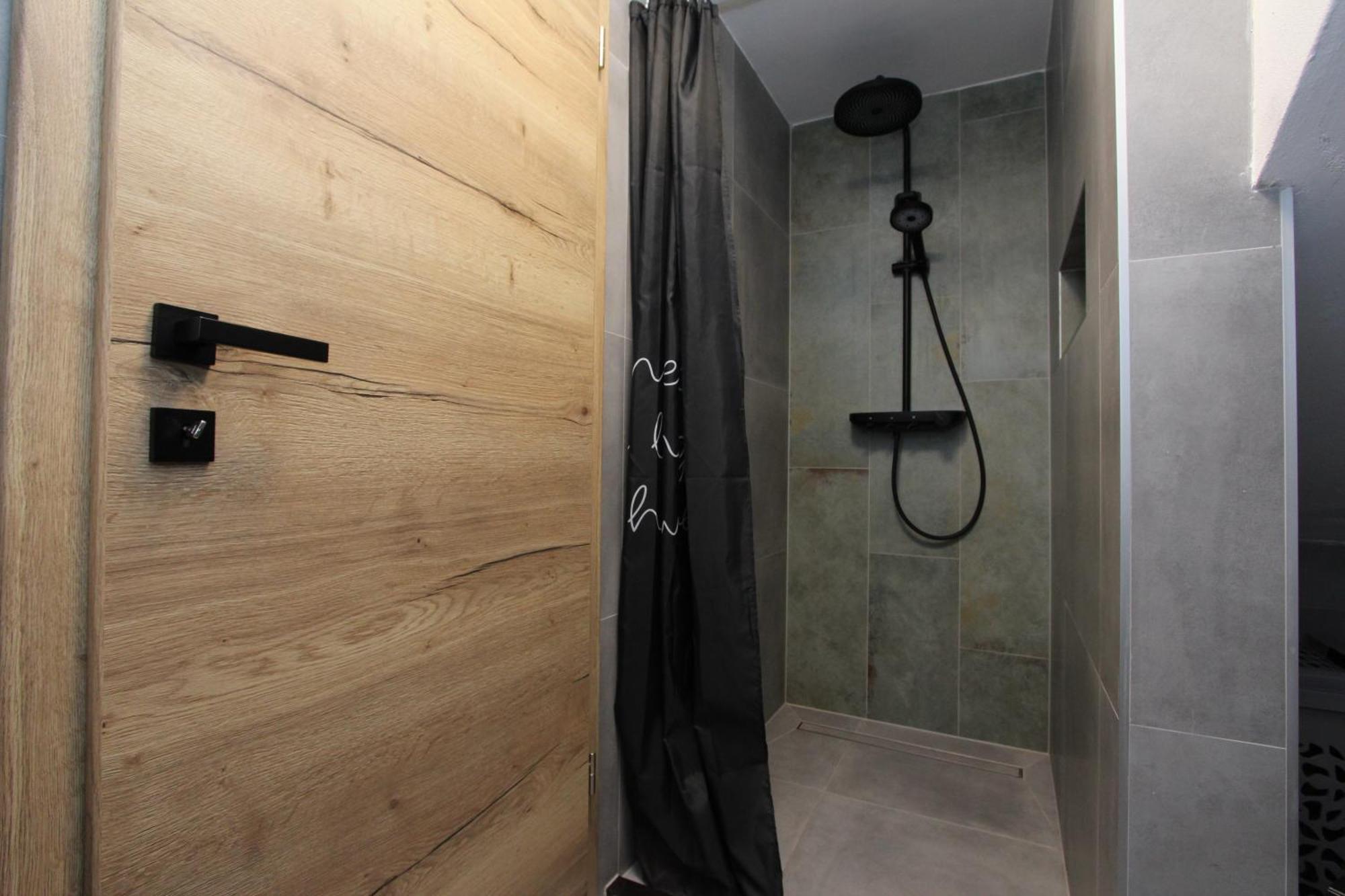 Apartments Eni Ровин Стая снимка